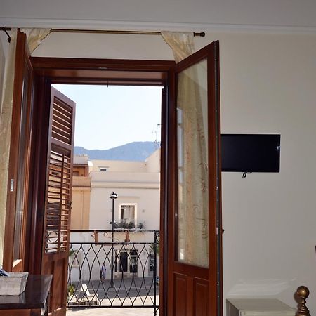 Palazzo Graziano Hotel แตร์ราซีนี ภายนอก รูปภาพ