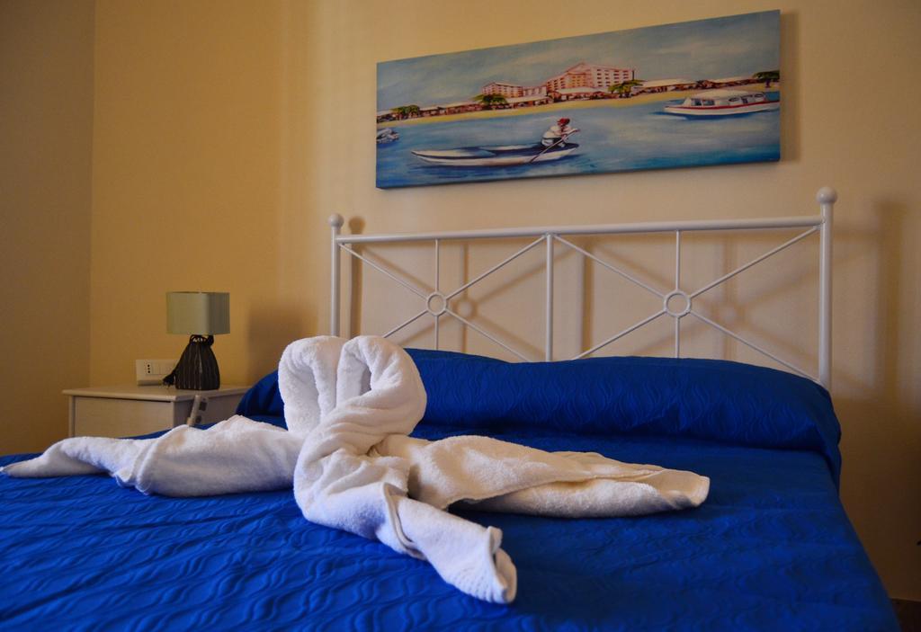 Palazzo Graziano Hotel แตร์ราซีนี ภายนอก รูปภาพ